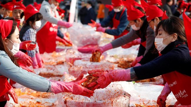Kimchi Juga Bermanfaat untuk Kesehatan Sajian akrab dari Korea Selatan, Kimchi, bermanfaat untuk kesehatan. Mulai dari memperbaiki usus hingga meningkatkan daya ingat.