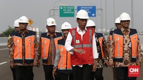 Suara Protes Pembebasan Lahan saat Jokowi Tinjau Tol Becakayu