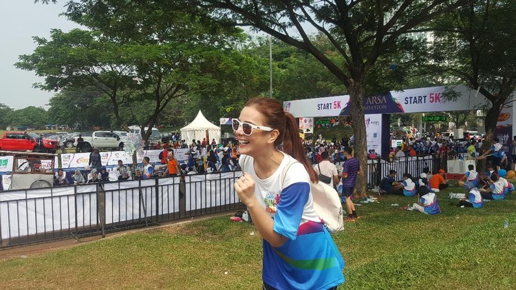 Agar anak terbiasa disiplin sekaligus memiliki pola hidup yang baik, begini cara yang diterapkan selebriti Astrid Tiar.