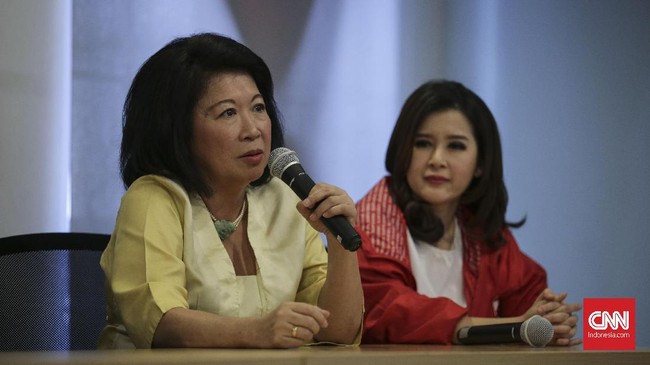 Ekonom Mari Elka Pangestu menilai defisit neraca perdagangan selama tiga bulan berturut-turut belum memberi masalah bagi laju ekonomi Indonesia.