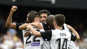 Valencia Terus Kejar Barcelona