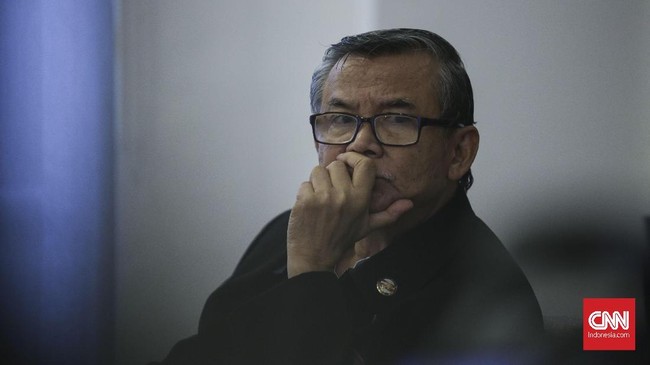 Mantan komisioner KPK Bibit Samad Rianto mengatakan, penghilangan barang bukti kasus korupsi oleh penyidik harus diselesaikan serius agar tak menjadi polemik.