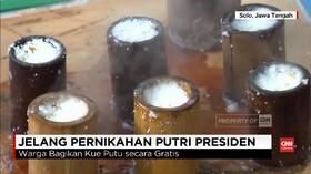 VIDEO: Kue Putu dan Doa Jelang Pernikahan Kahiyang-Bobby