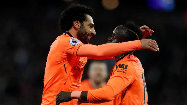 Liverpool berhasil menaklukkan tuan rumah West Ham United dengan skor telak 4-1 pada Sabtu (4/11).