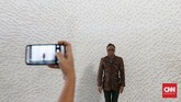 FOTO: Menyesap 'Jiwa' di Jakarta Biennale 2017 Seni rupa tak hanya lukisan atau patung. Di Jakarta Biennale 2017, panca indera dimanjakan oleh beragam kesenian bertema 'jiwa'.