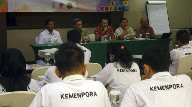 Kemenpora berharap selain sukses merebut medali emas bulu tangkis, tenaga teknis untuk bulutangkis Asian Games 2018 dapat didominasi para wasit dari Indonesia.