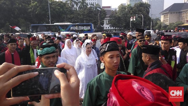 Gubernur DKI Jakarta Anies Baswedan mengatakan kalau Brigade Jawara Betawi 411 harus mencerminkan akhlak yang mulia dalam kesehariannya.