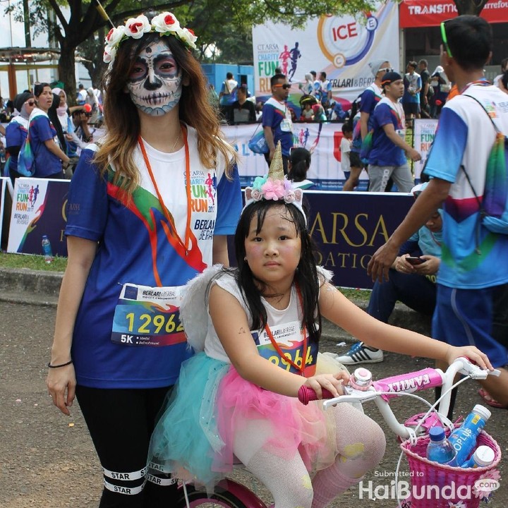 <p>Bunda sama si kecil kompak nih temanya.</p>