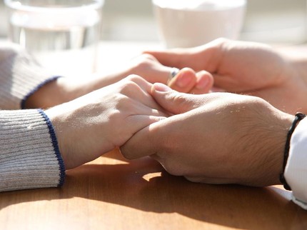 Cinta Itu Diwujudkan Melalui Perjuangan Mencari Donor Ginjal