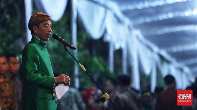 Presiden Jokowi menyebutkan acara pernikahan putrinya Kahiyang Ayu dengan Bobby Nasution berlangsung sederhana karena semuanya ditangani sendiri.