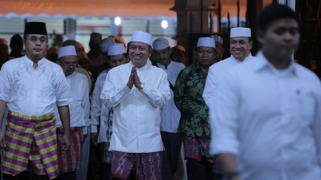 Menristek Mohamad Nasir mengatakan budaya akademik juga harus dibarengi dengan memupuk nilai agama dan moral.