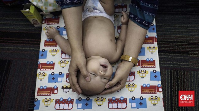 BPJS Kesehatan mewajibkan pendaftaran bayi yang baru lahir dari peserta jaminan kesehatan paling lambat 28 hari sejak dilahirkan.