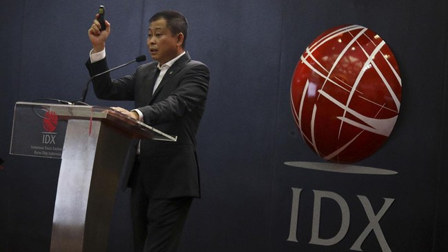 Menteri Energi dan Sumber Daya Mineral (ESDM) Ignasius Jonan mengimbau PT Pertamina (Persero) dan PT PLN (Persero) untuk melantai di Bursa Efek Indonesia.