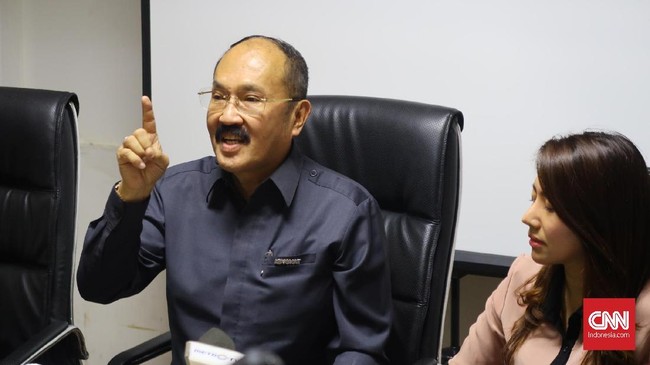 Kuasa hukum Setnov Fredrich Yunadi juga akan menempuh upaya hukum lain terkait penetapan tersangka kliennya dalam kasus korupsi e-KTP.