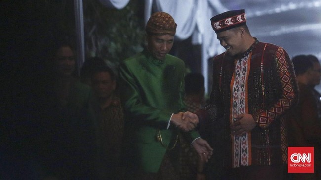 Pamor Presiden Jokowi menguntungkan paslon Bobby-Aulia, sementara dukungan Ustaz Abdul Somad tak terlalu mempengaruhi elektabilitas Akhyar-Salman.