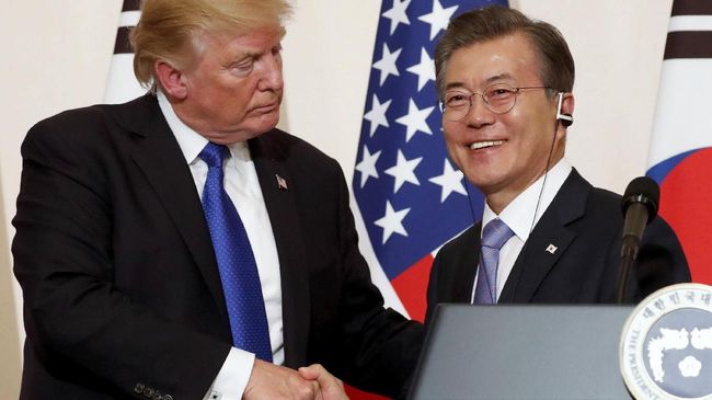 Presiden Korsel: Trump Berperan Penting dalam Pertemuan Korut Presiden Moon Jae-in mengatakan bahwa Donald Trump memegang andil besar sehingga pertemuan tingkat tinggi Korsel dan Korut dapat terjadi pada Selasa (9/1).