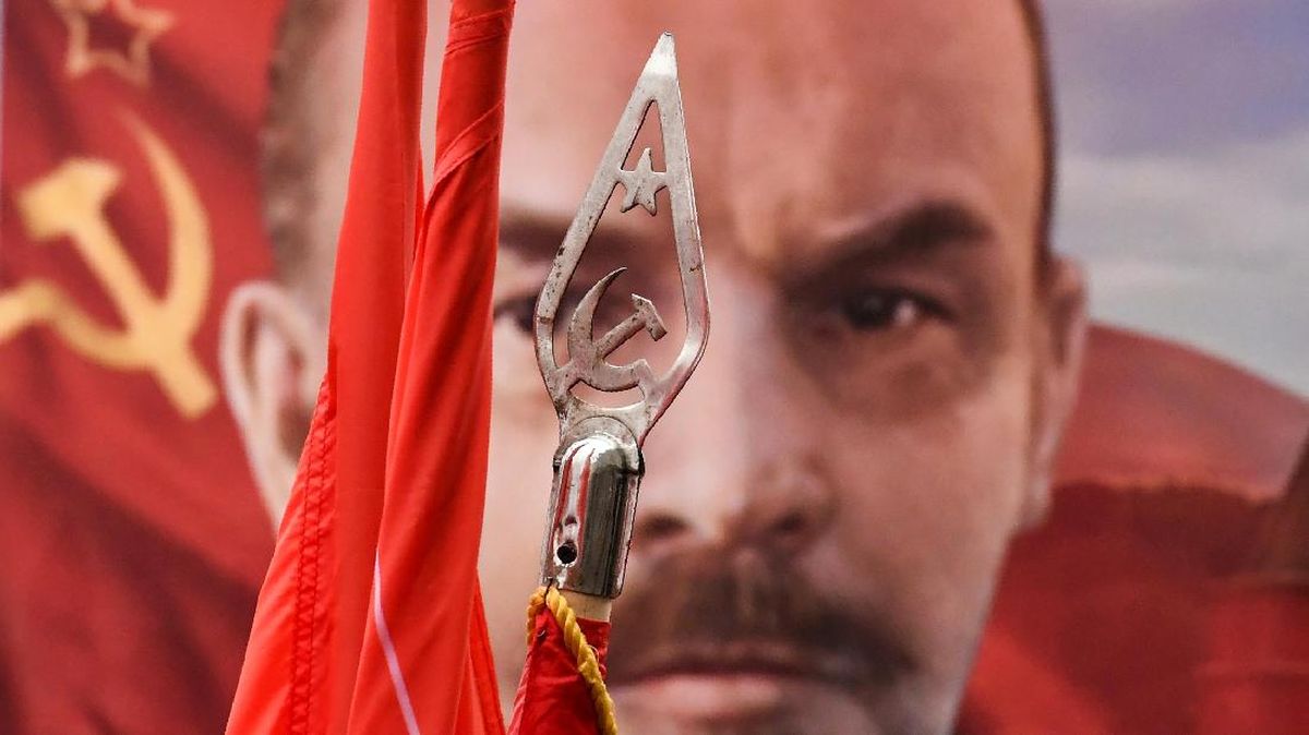 Ironi Kepribadian Pendiri Uni Soviet Lenin, Periang Sekaligus Pemarah