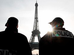 Ramai-ramai Makan di Restoran Paris, 110 Orang Dihukum Denda