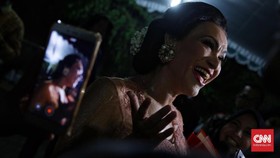 Kronologi Dorce dan Ingrid Pajang Foto Ratna Sarumpaet