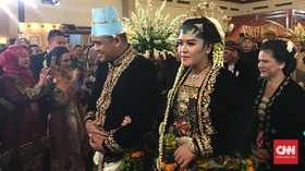 Pakai Dodotan Jawa, Kahiyang Ayu Cantik Bak Putri