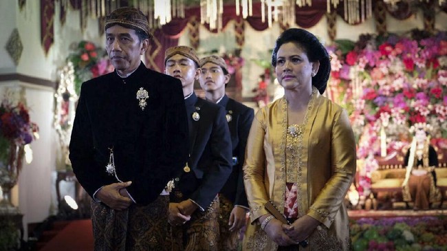 FOTO: Detik-detik Kahiyang Resmi Jadi Istri Bobby