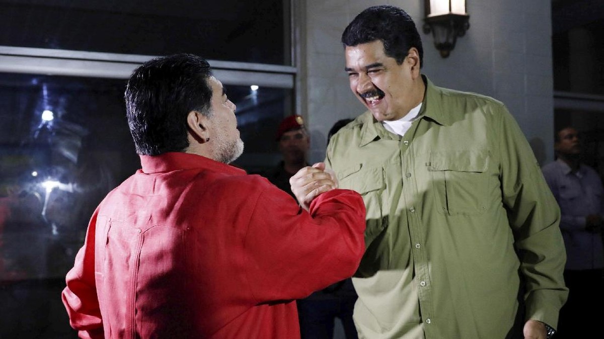FOTO: 'Bromance' Diego Maradona dan Nicolas Maduro