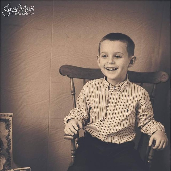 <p>Hunter pun dengan senang hati melakukan wedding photoshoot ini. (Foto: Facebook/Sophia Elyssa Chiappalone the beautiful baby with a broken heart)</p>