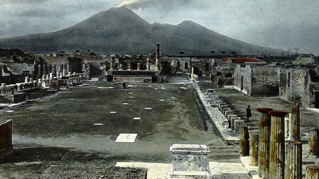 Peneliti menerjemahkan sebuah prasasti yang berisi informasi mengenai kota Pompeii sebelum terkubur abu dari ledakan gunung Vesuvius pada 79 M.