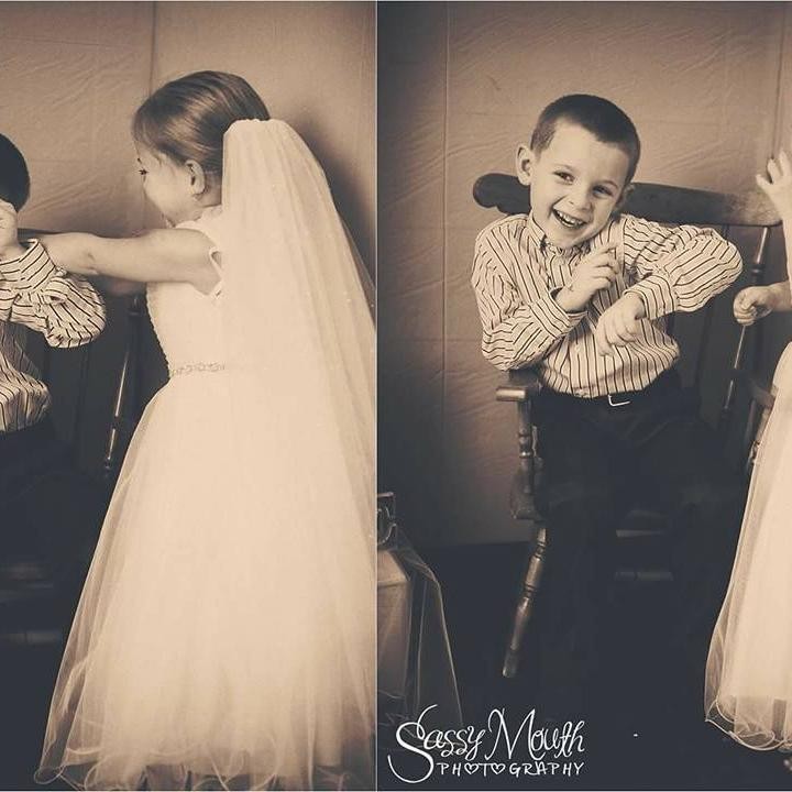 <p>Untuk itu, Sophia punya permintaan terakhir yaitu melakukan wedding photoshoot sama teman sekolahnya, Hunter Lafferiere, sebelum menjalani tiga operasi jantung sekaligus. (Foto: Facebook/Sassy Mouth Photo)</p>