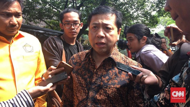 Wasekjen Golkar Maman Abdurahman mengatakan, hingga kini tidak ada keinginan untuk mengganti Setya Novanto sebagai ketua umum Golkar.