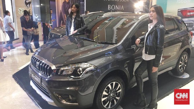 Suzuki memboyong New SX4 S-Cross dengan tampilan hingga fitur tambahan.