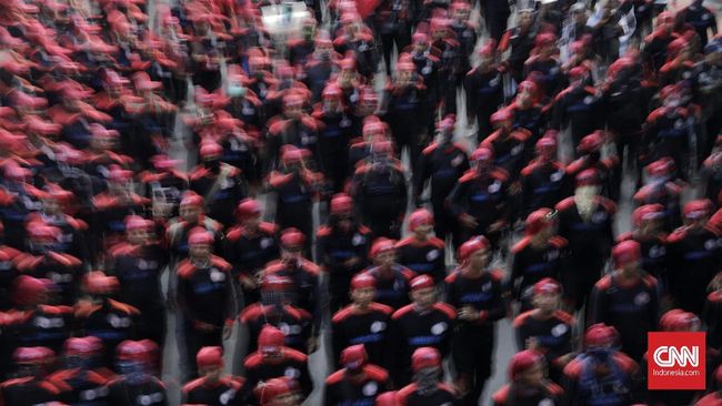Buruh Sebut Jokowi Salah Arah Terkait Perpres TKA Kelompok buruh menilai Perpres TKA salah arah mengatur sistem ketenagakerjaan. Penerbitan perpres itu bisa menggerus elektabilitas Jokowi pada pilpres 2019.
