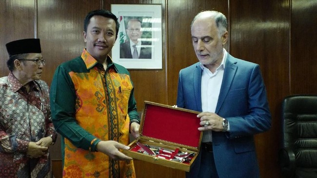 Indonesia akan mendukung perkembangan bulutangkis dan pencak silat di Lebanon.