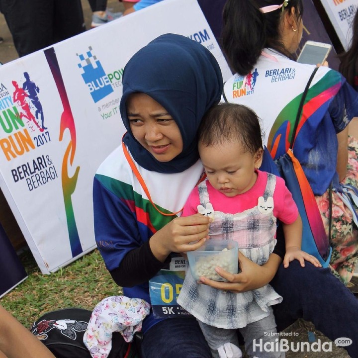<p>Ini ekspresi ingin makan kacang.</p>