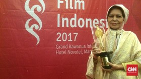 Budiyati Abiyoga Penerima Lifetime Achievement Award FFI 2017