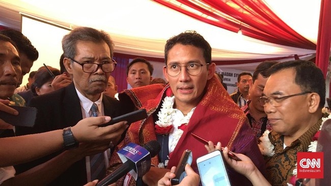 Sandiaga berharap umat Kristiani dapat merayakan Natal dengan khidmat. Dia menghormati permintaan umat Kristiani yang menginginkan Natal digelar di JIExpo.