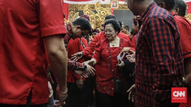 Dalam suratnya, Gubernur Bali mewajibkan kepala daerah se-Pulau Dewata itu untuk hadir rapat terkait pariwisata sesuai arahan dari Presiden kelima RI Megawati.