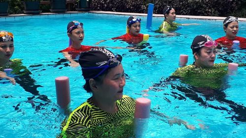 Mengatasi Nyeri Pinggang dengan Berenang Mengatasi Nyeri Pinggang dengan Berenang