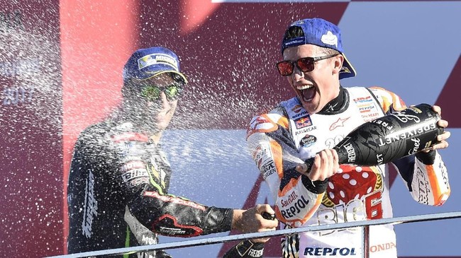 Johann Zarco menilai Marc Marquez lebih berpotensi tampil sebagai yang tercepat ketimbang pebalap Yamaha di MotoGP Prancis, Minggu (20/5).