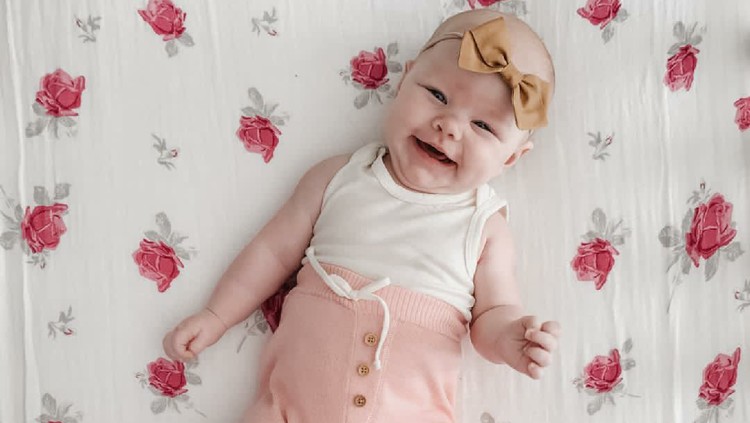 Bunda masih mencari nama anak untuk si jabang bayi? Yuk, kami bantu dengan 30 pilihan nama bayi perempuan berikut.