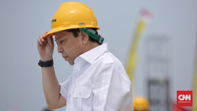 Wakil Ketua KPK Saut Situmorang berharap Setya Novanto bisa bersikap kooperatif menjadi saksi dalam lanjutan penyidikan kasus korupsi e-KTP.