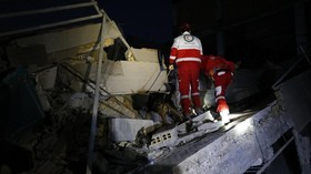 Korban Gempa Iran Terus Bertambah, Bantuan Didistribusikan