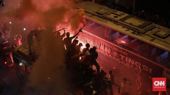 FOTO: Persija Rusak Pesta Gelar Juara Bhayangkara FC
