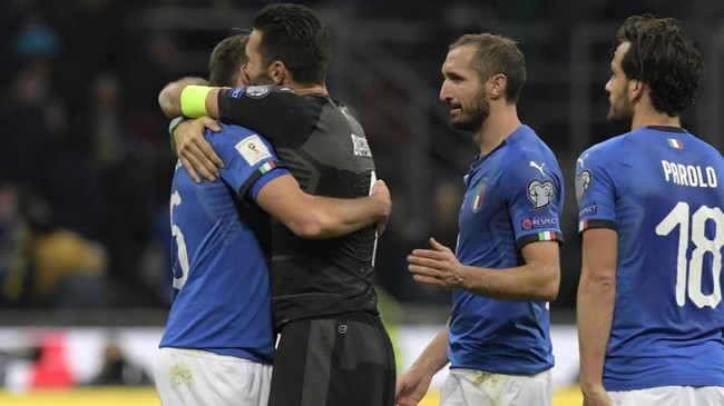 Italia adalah salah satu kolektor gelar juara dunia terbanyak, namun skuad Gli Azzurri sempat harus menjadi penonton Piala Dunia saja.