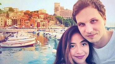 Alasan Nadia Vega & Suami Bule Betah 6 Tahun Tinggal di Singapura
