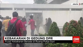 Gedung MPR DPR Terbakar
