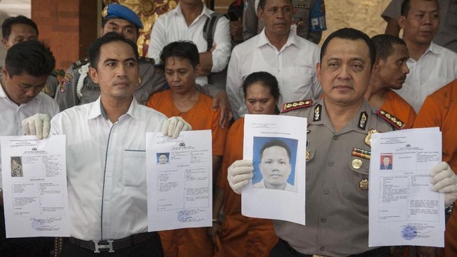 Polisi masih melakukan penyidikan terkait jaringan pemasok narkotik jenis sabu ke tangan Wakil Ketua DPRD Bali, Jro Gede Komang Swastika.