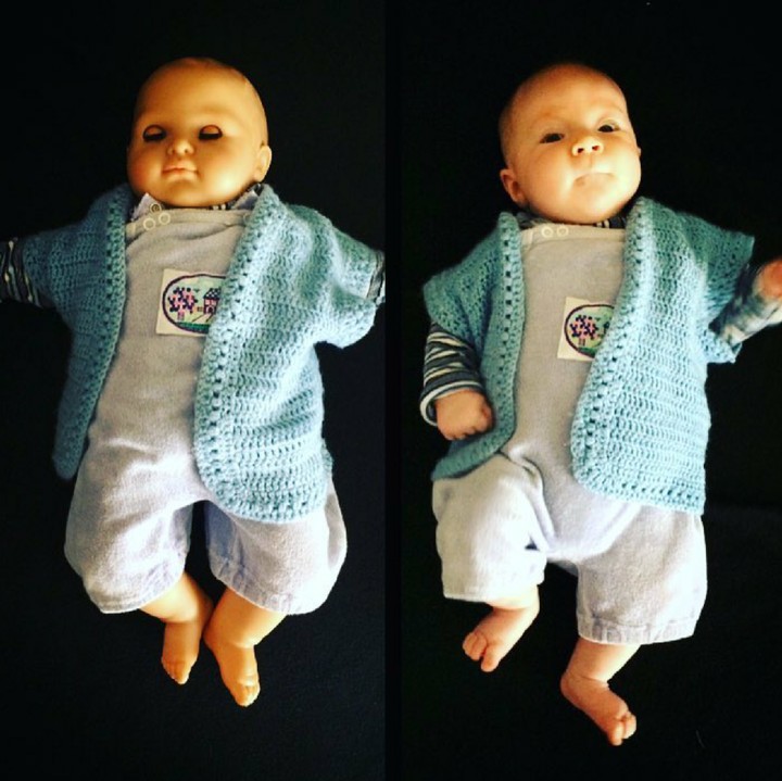 <p>Hayo, yang mana boneka mana bayi yang asli? Hi-hi-hi. (Foto: Instagram/ @tetrisib3dfamilie)</p>