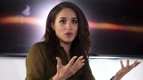Dilarang Bicara dengan Meghan Markle, Ayah Murka pada Istana
