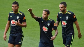 Casemiro: Neymar Bakal Disambut Hangat Jika ke Real Madrid